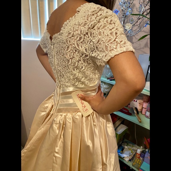 MONIQUE LUO BRIDAL WEDDING DRESS SIZE 12 - Picture 8 of 8